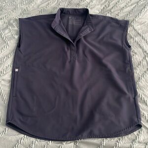 FIGS Rafaela scrub top in XXS color Quiet Navy